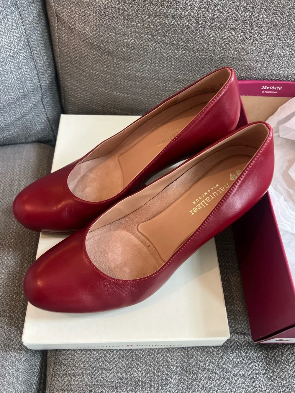 Naturalizer classic pumps